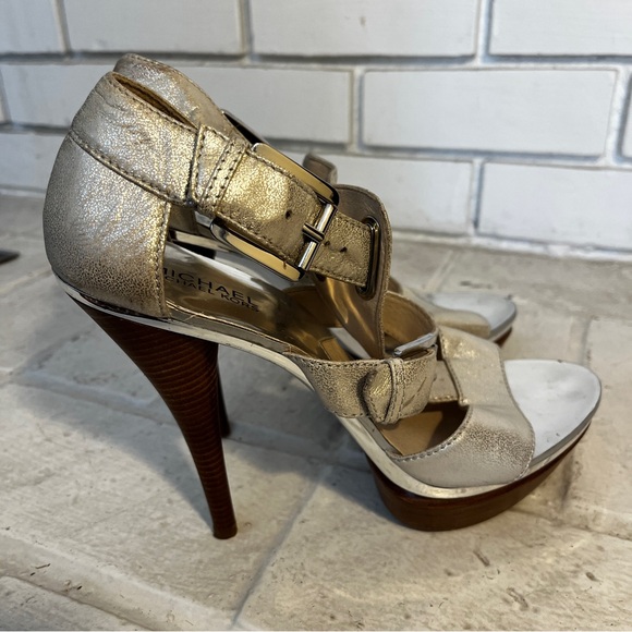 Women’s Michael Kors Metallic Silver Gansevoort Platform High Heels, size 8.5 - Picture 1 of 10